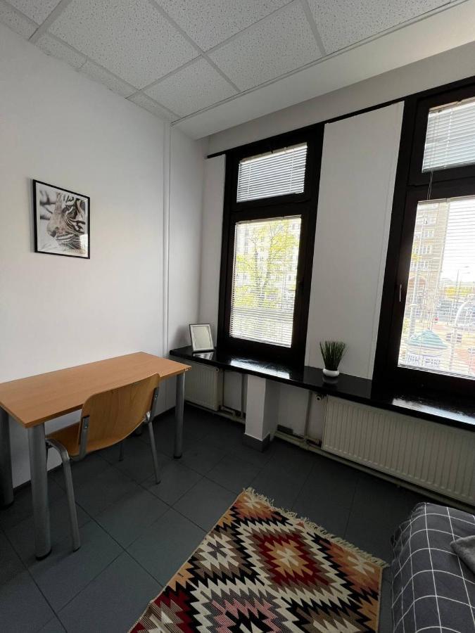 Aleja "Solidarnosci" Varsovie Extérieur photo